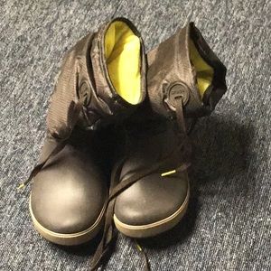 Crocs Women’s Ankle Snow Boots